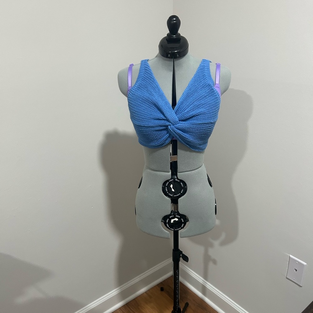 Forever 21 Blue Twist Front Crop Top